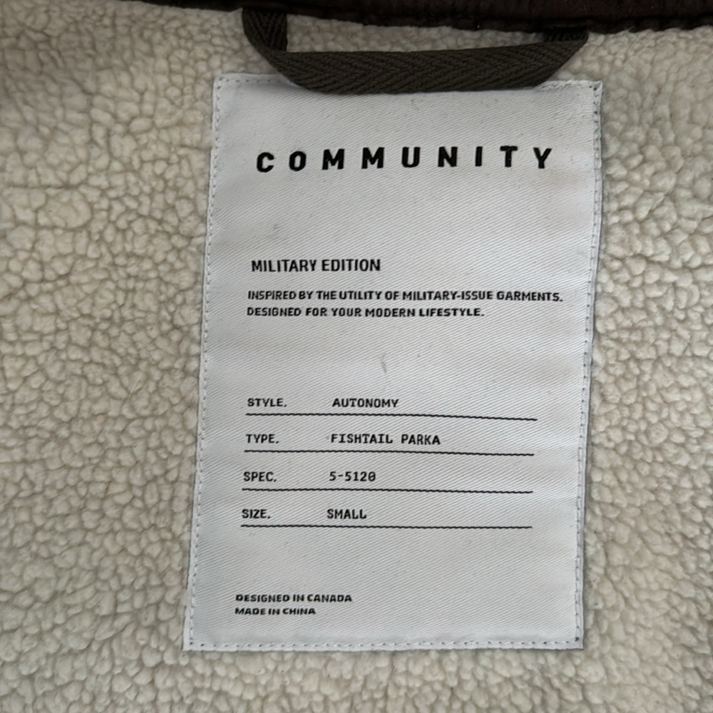 Community Autonomy Green Parka - Picture 10 of 16